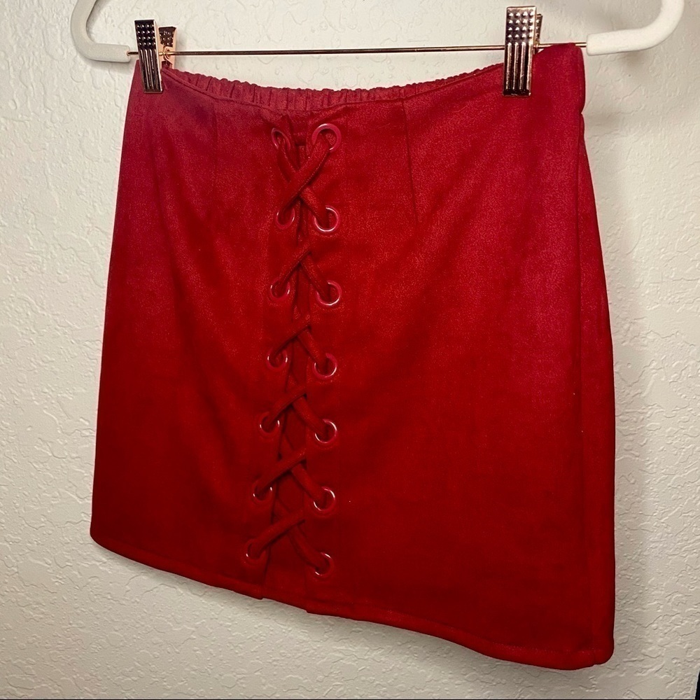 𝅺RED Mini Skirt! Brand:Shinestar size M (runs sm)